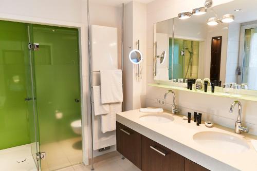 Steigenberger Airport Hotel Frankfurt - image 10