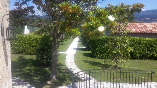 Aux charmes de grasse Room Type - Double Room with Garden View