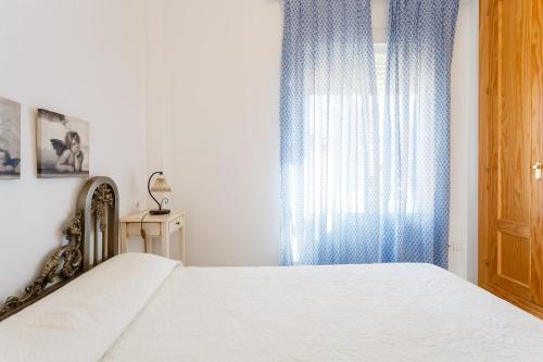 Bonito apartamento en campo de golf con piscina