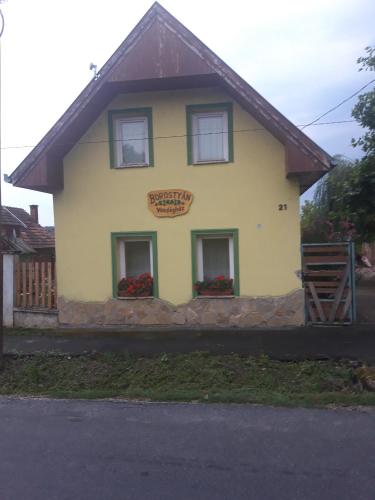  Borostyán Vendégház in Petőmihályfa