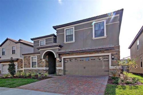 Champions Gate #1 - Luxurious 8 Bedroom Pool Villa with Theater - image 14