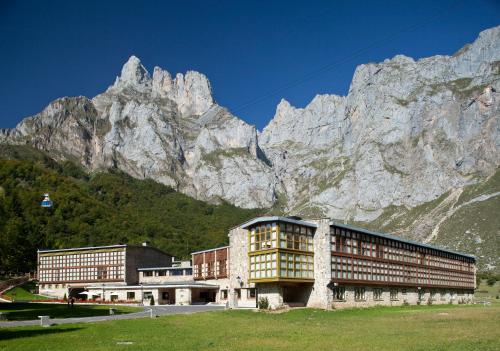  Parador de Fuente Dé, Fuente De bei Robledo de la Guzpeña