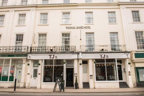 . Thomas James Hotel