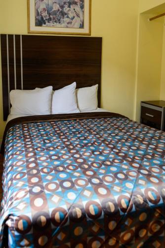 room detail thumbnail 0