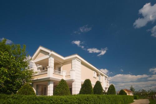 Philia Hotel - image 10