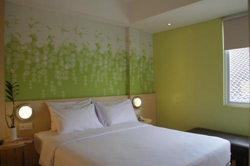 Suite room in Zest Bogor by Swiss-Belhotel International