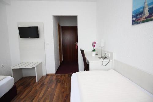 Hotel Olympia - image 5