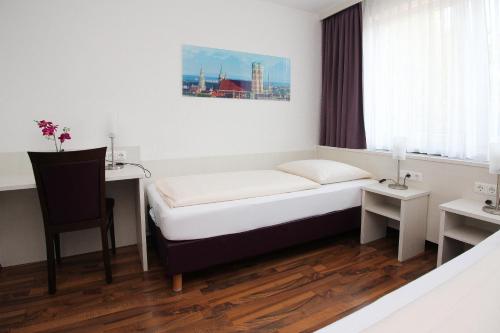 Hotel Olympia Room Type - Twin Room Comfort with Shower