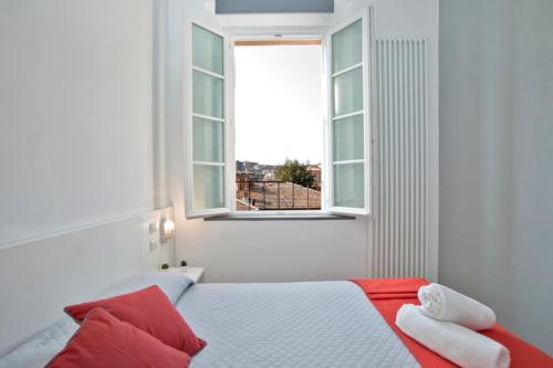 Deluxe Room image 7