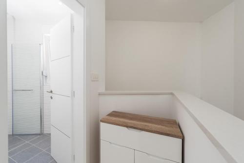 Merima 2 luxury & modern ap. for 7 with a pool