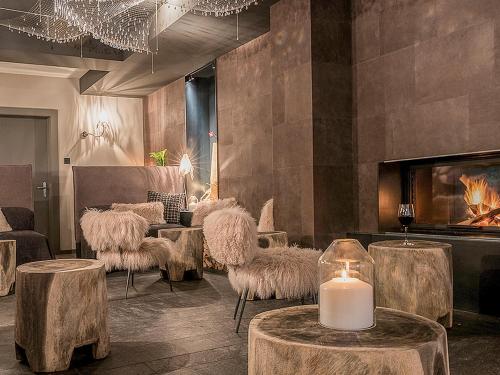Pub/Lounge, Hotel & Spa Blausee in Kandergrund