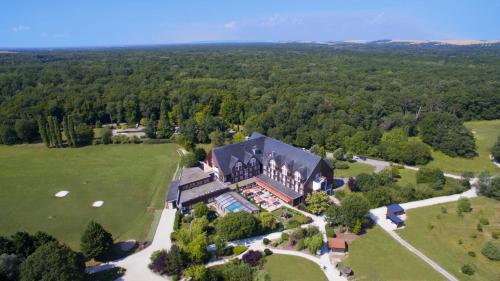 Domaine de la Forêt d'Orient, Logis Hôtel, Restaurant, Spa et Golf - Hotel - Rouilly-Sacey