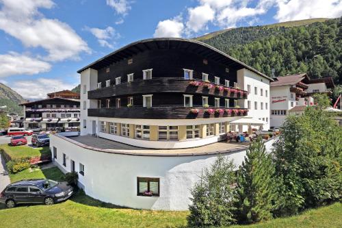 Berghotel-Gasthof Gstrein - Hotel - Vent