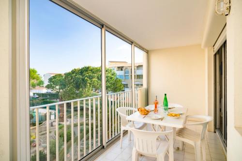 Balcony/terrace, Vacanceole - La Baie des Anges near La Cabane du Mail