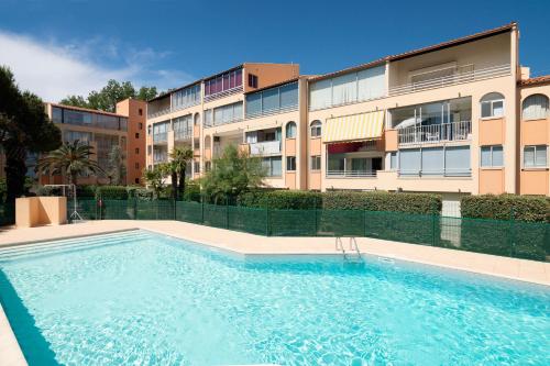 Swimming pool, Vacanceole - La Baie des Anges near La Cabane du Mail