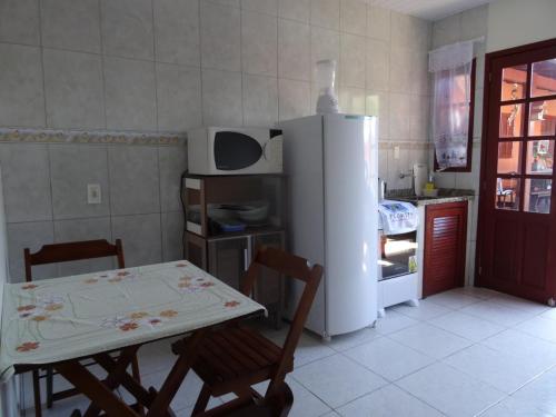 One-Bedroom Apartment image 8
