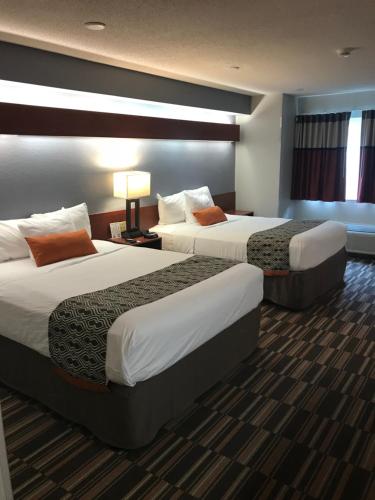 Queen Suite with Two Queen Beds - Non-Smoking