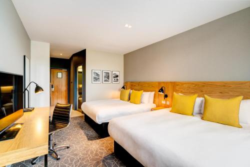 room detail thumbnail 1