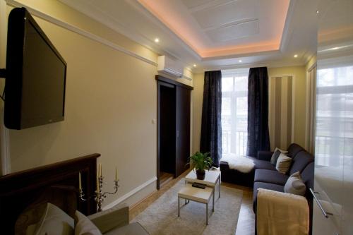 Elisabeth Bridge Apartmans - image 10