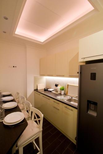 Elisabeth Bridge Apartmans - image 4