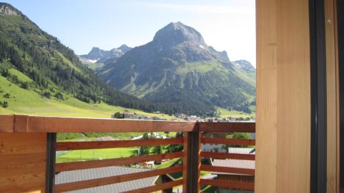 Erkély/terasz, Chalet Hus Hörili (Chalet Hus Horili) in Stubenbach