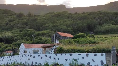 สภาพแวดล้อมโดยรอบ, Fajazinha Cottage in ฟาชาซิงยา