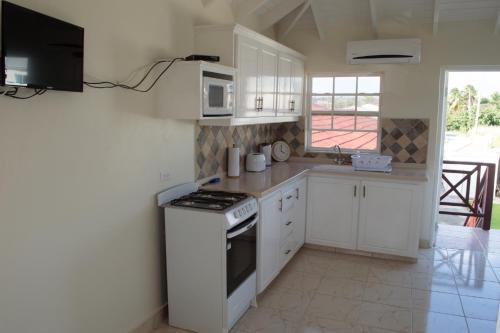 Plover Court Apartments photo 3