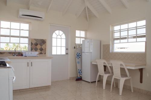 Plover Court Apartments photo 2