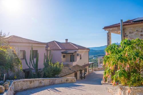 Salvator Villas & Spa Hotel - image 2