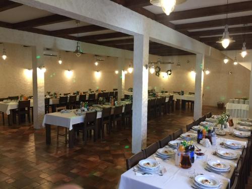 Restorāns, Folwark Na Polwyspie in Nowe Worowo