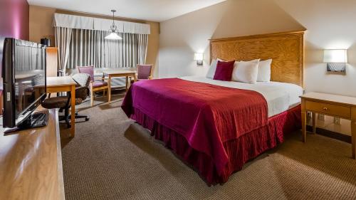 Best Western Plus Caldwell Inn & Suites