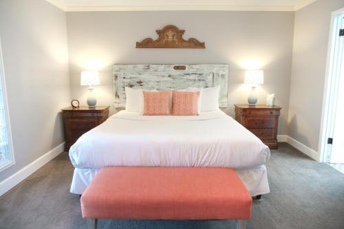 Luxury King Suite