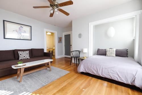 Global Cup 1920s CITY RETREAT Studio Flat in Lower Greenville