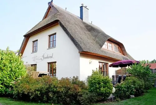 Ferienreethaus mit Kamin und Sauna in Glowe, Deutschland