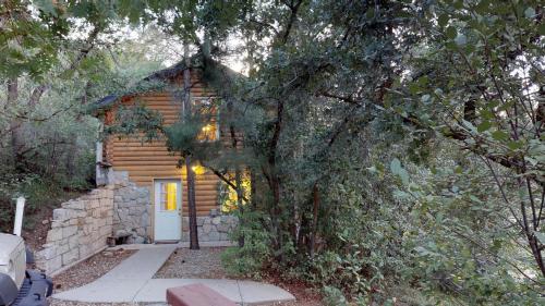 The Cabin at Lydia's Canyon