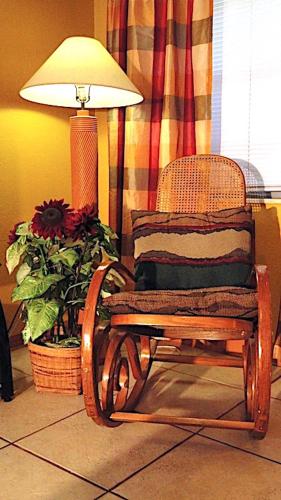 Affordable Beach Condos - One Bedroom Dlx Condos - image 4
