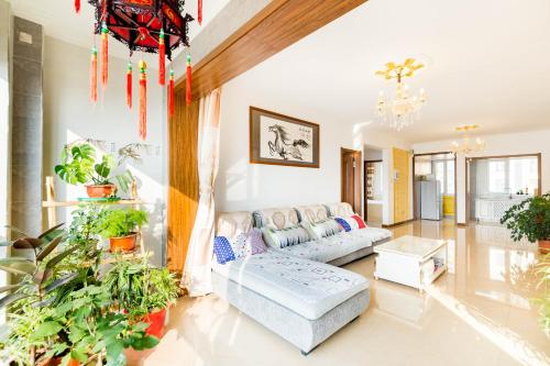 . Jiuyue Orange Apartment