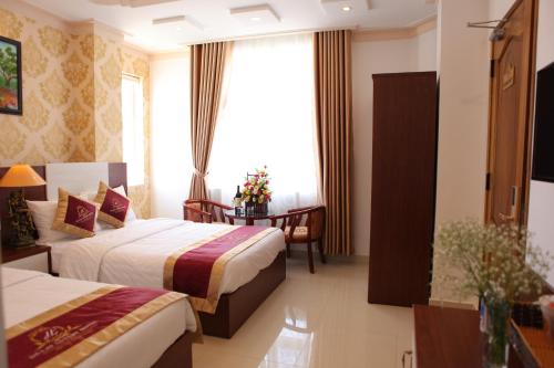 Dalat Luxury Hotel – Dalat, IL