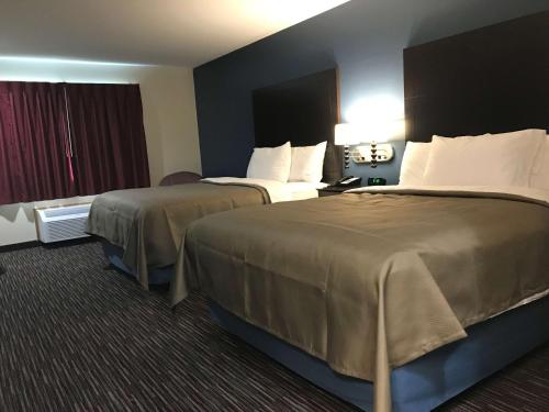 Deluxe Queen Room with Two Queen Beds - Non-Smoking