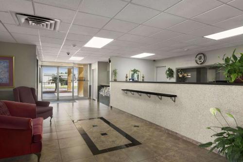 Howard Johnson by Wyndham Winter Haven FL in Winter Haven, USA