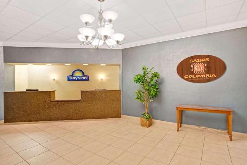 Days Inn by Wyndham Orlando Airport Florida Mall in Orlando, USA