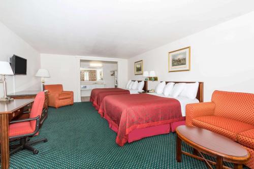 Days Inn by Wyndham Kimball - image 9