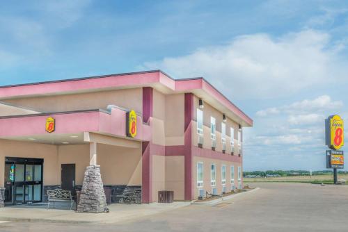 Super 8 by Wyndham Innisfail - Hotel