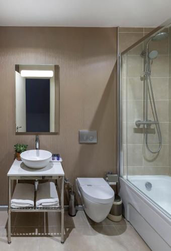 Upsuites Hotel - image 12