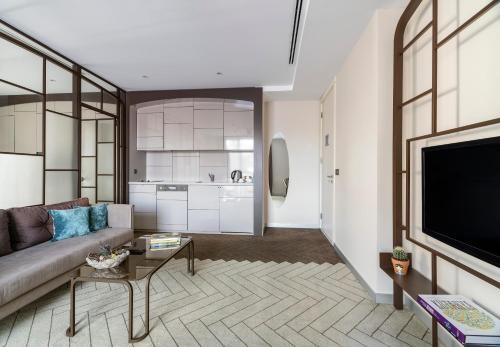 Upsuites Hotel - image 4