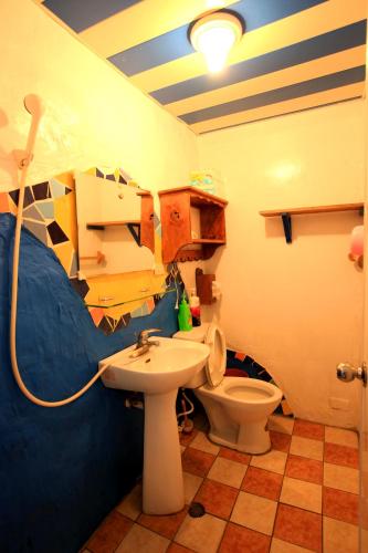 Bathroom, 18 Children B&B in Shanzhi District
