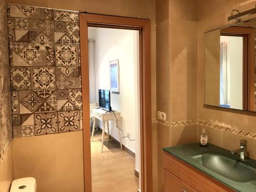 Triana Luxury Home - image 5
