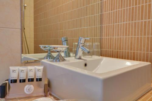 Palace Hotel Glyfada in Athen