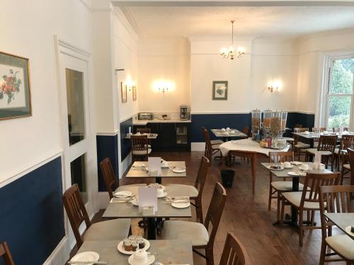Food and beverages, The Elizabeth House Hotel in Southampton