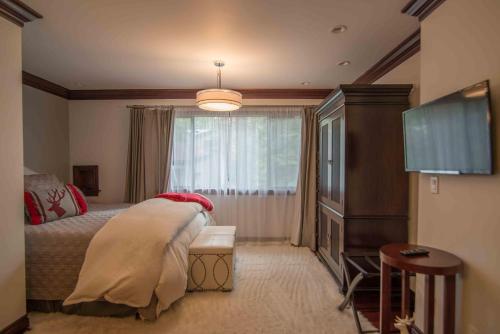 Bray by Tahoe Truckee Vacation Properties